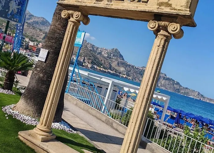 Janeta Panoramic Loft Apartament Giardini-Naxos