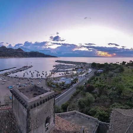 Janeta Panoramic Loft Apartamento Giardini Naxos